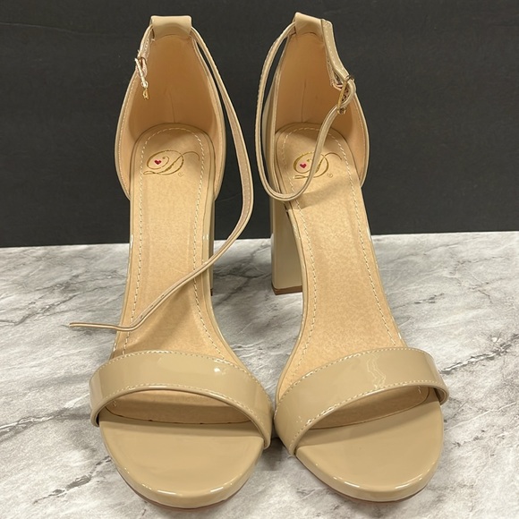 Nude heels - Picture 2 of 4